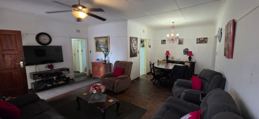 5 Bedroom Property for Sale in Stilfontein North West